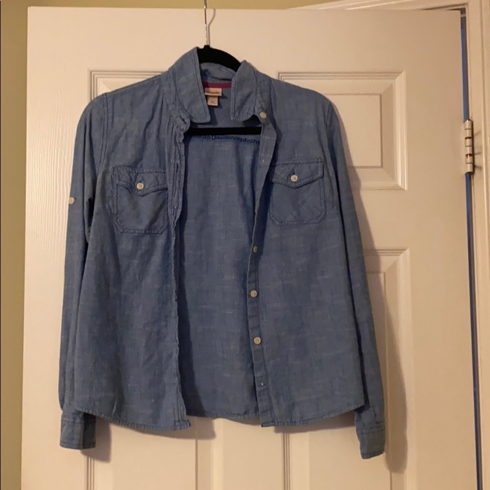 All Shirts In Pics Are $10